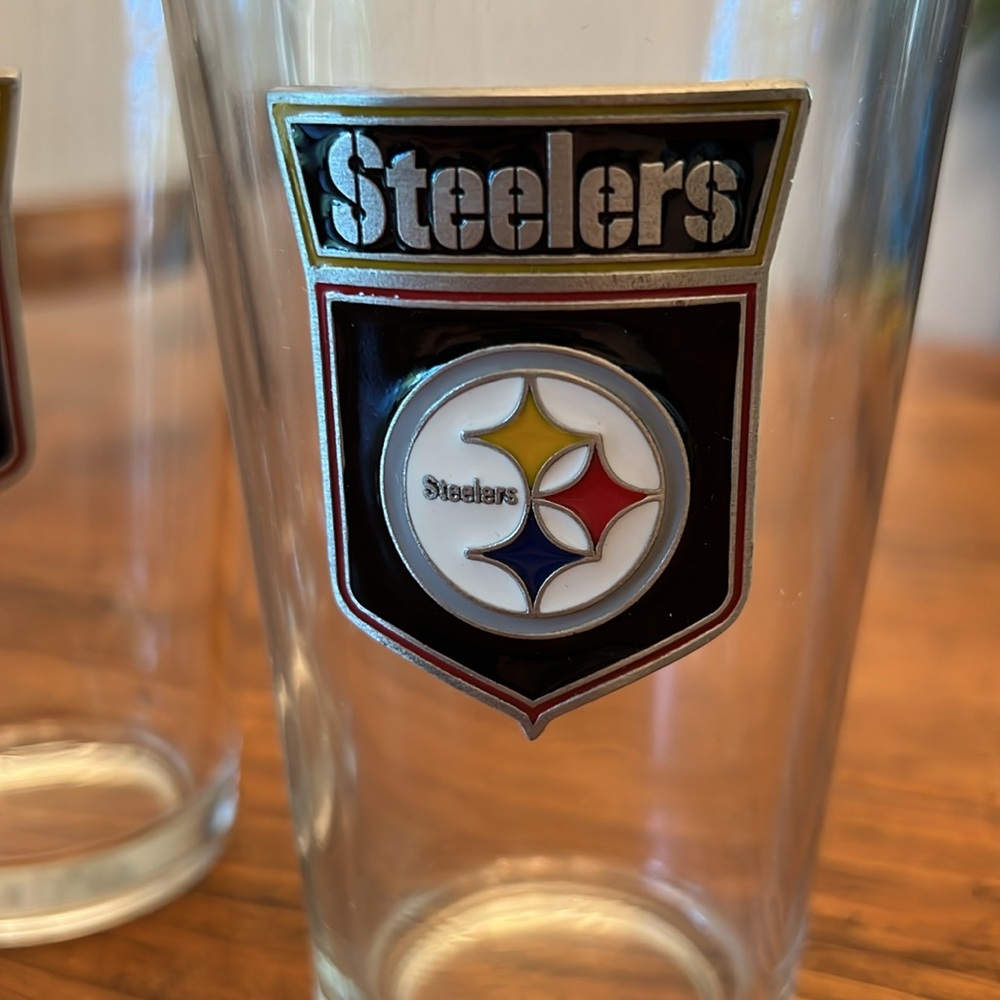 Steelers Set of 4 Pint Glasses - Picture 3 of 5